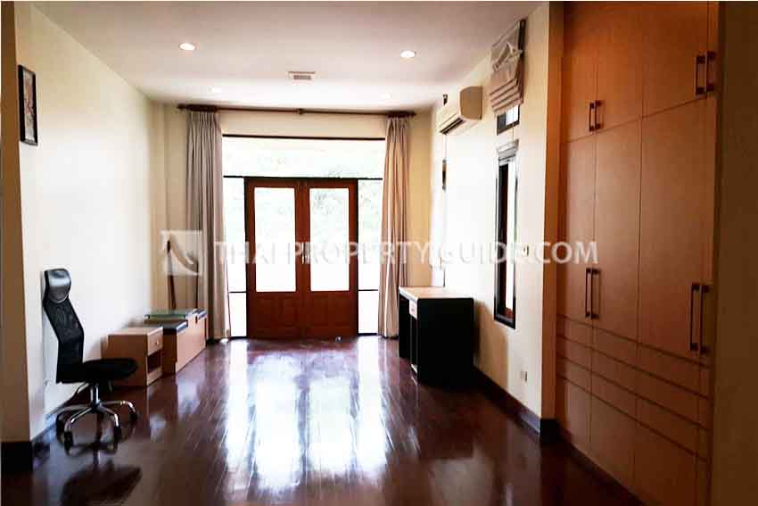 House with Shared Pool in Sukhumvit 