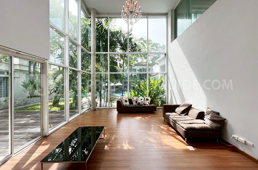 House with Shared Pool in Sukhumvit : Panya Village On-Nut 