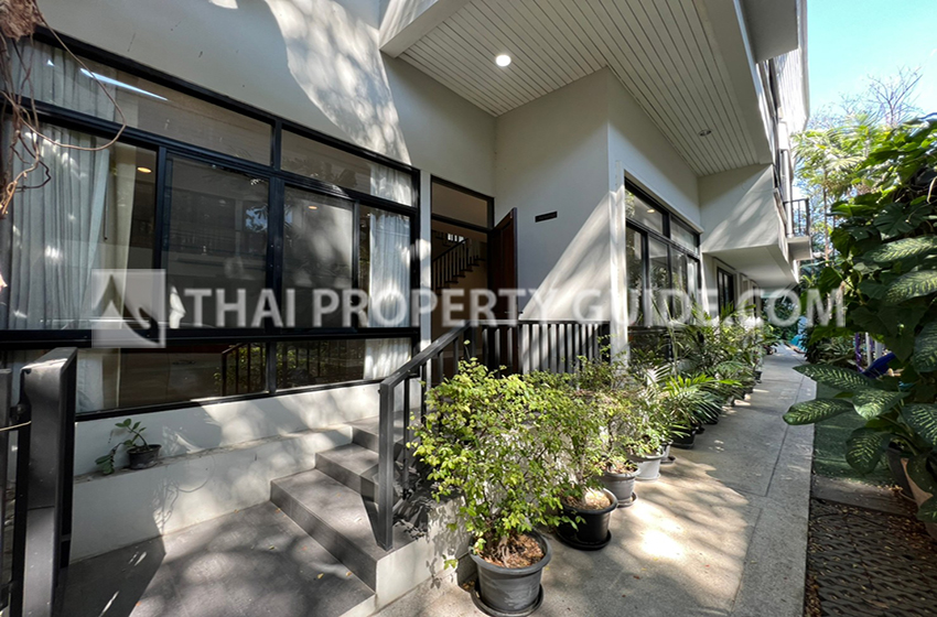 House with Shared Pool in Sukhumvit 