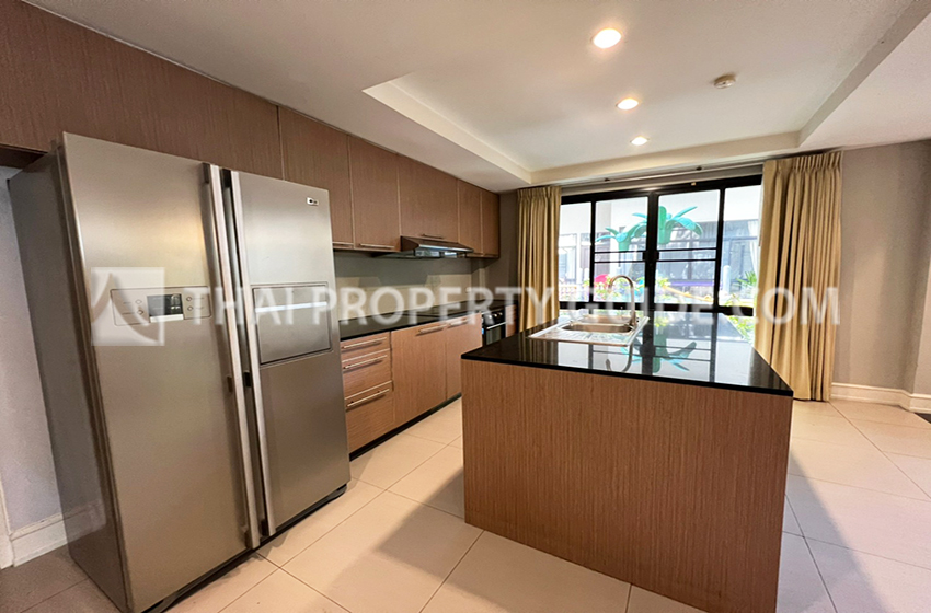 House with Shared Pool in Sukhumvit 