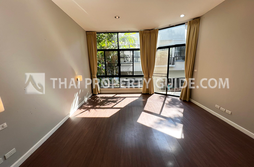 House with Shared Pool in Sukhumvit 