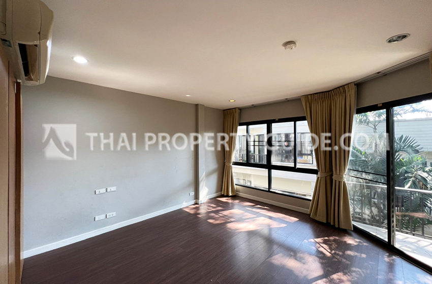 House with Shared Pool in Sukhumvit 