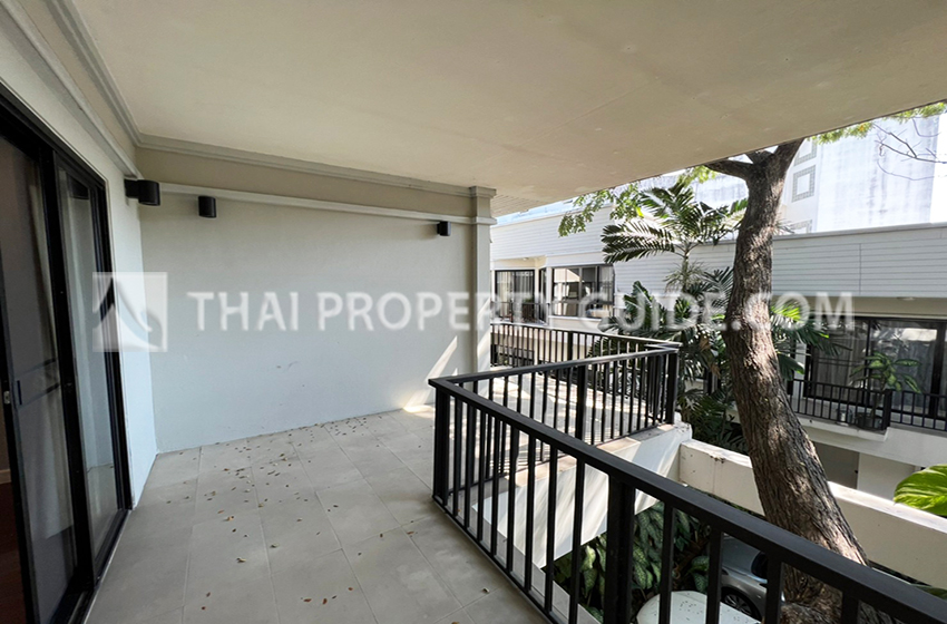 House with Shared Pool in Sukhumvit 