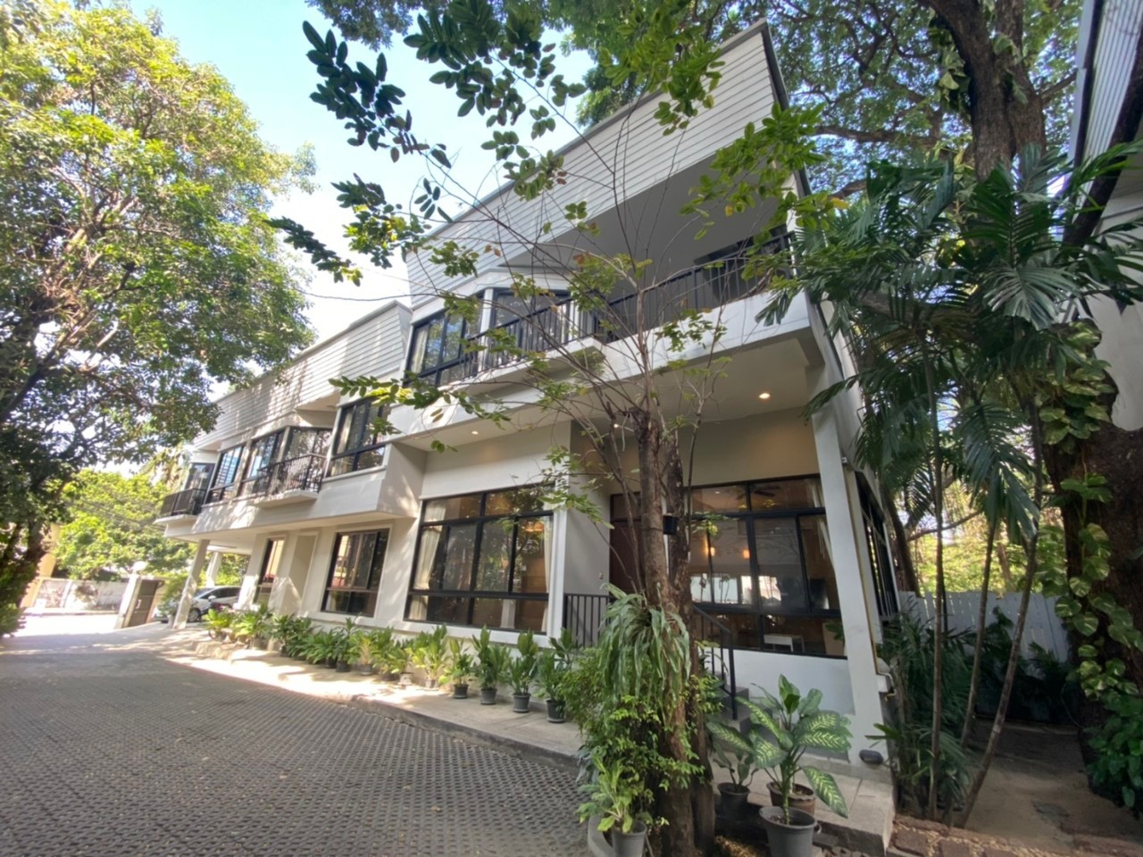 House with Shared Pool for rent in Sukhumvit