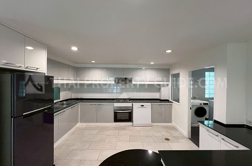 House with Shared Pool in Sukhumvit 