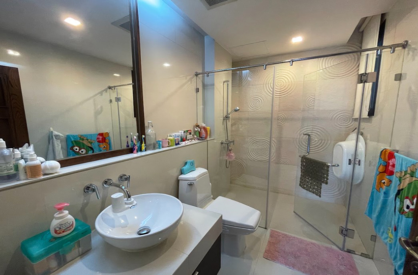 House with Shared Pool in Sukhumvit 