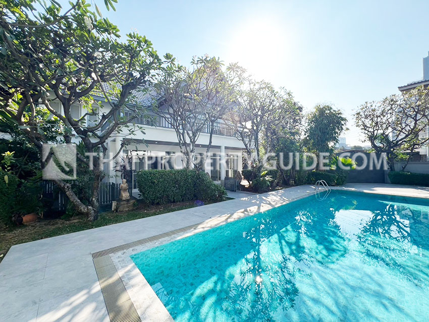 House with Shared Pool in Sukhumvit