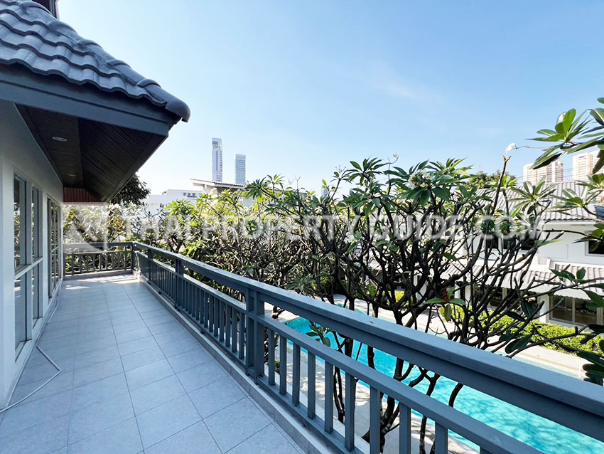 House with Shared Pool in Sukhumvit 