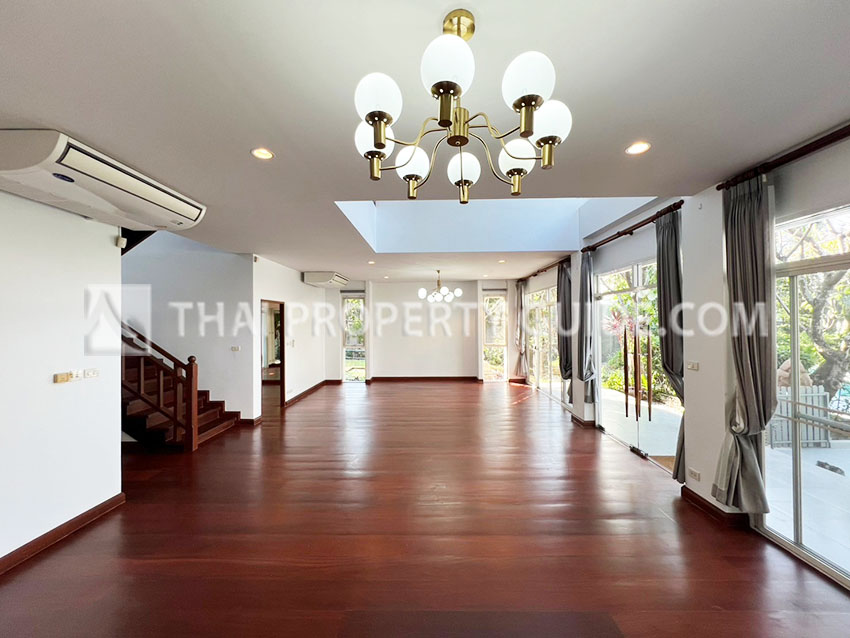 House with Shared Pool in Sukhumvit 