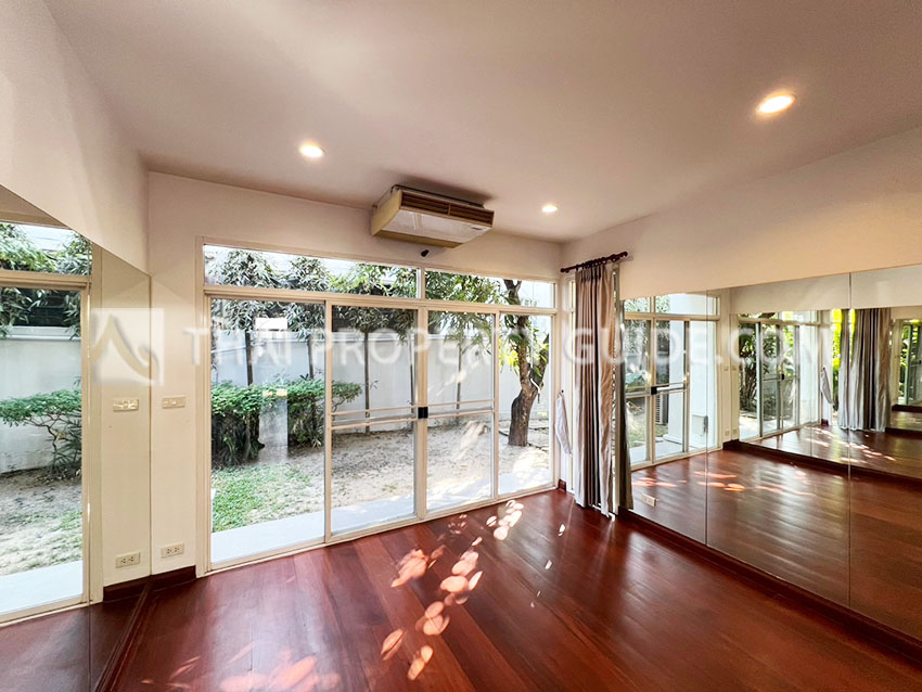 House with Shared Pool in Sukhumvit 