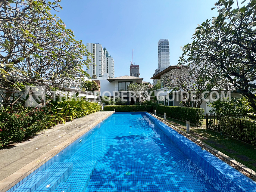 House with Shared Pool for rent in Sukhumvit