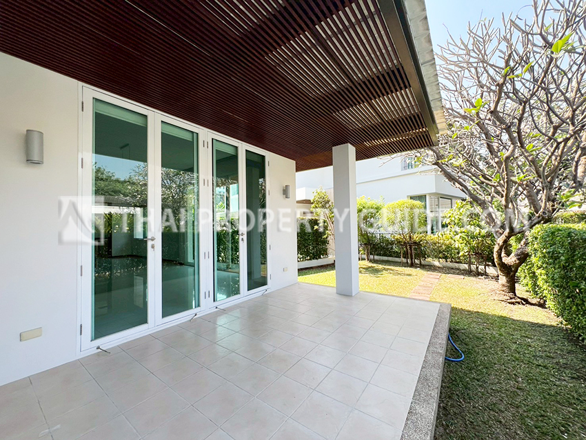 House with Shared Pool in Sukhumvit 