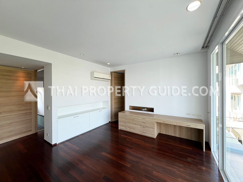 House with Shared Pool in Sukhumvit 