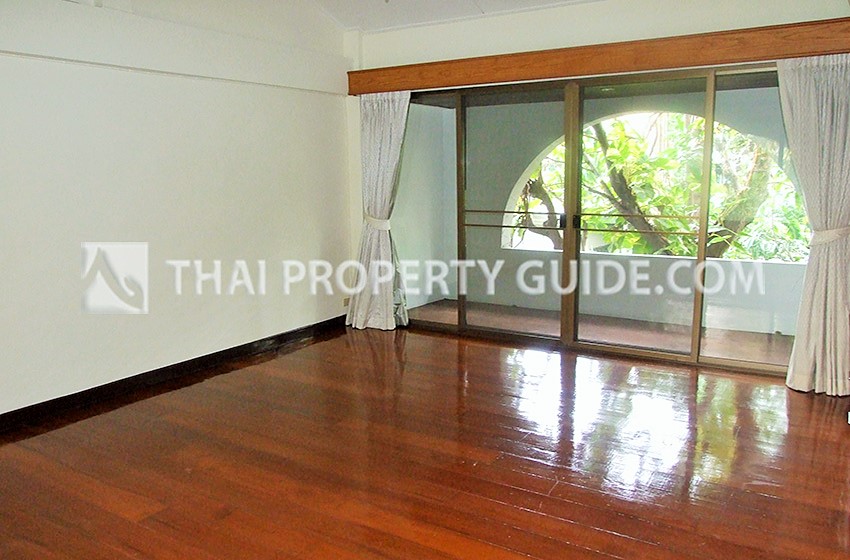 House with Shared Pool in Sukhumvit 