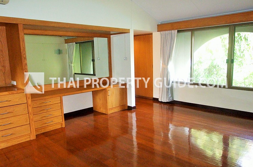 House with Shared Pool in Sukhumvit 