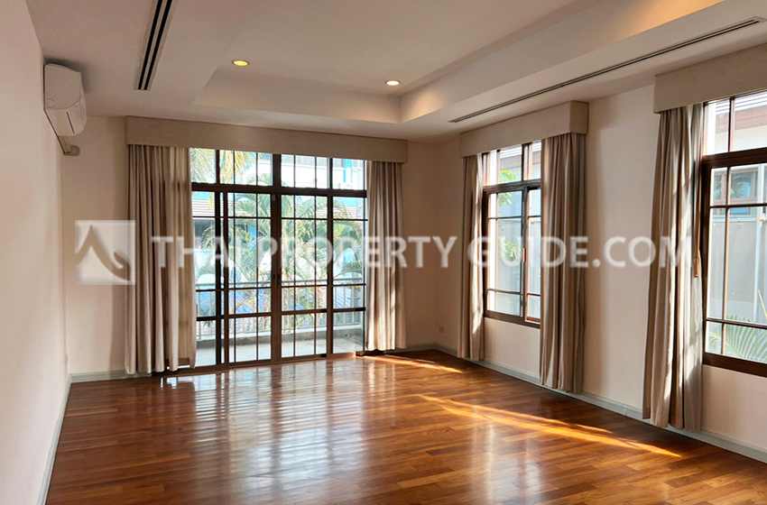 House with Shared Pool in Sukhumvit 