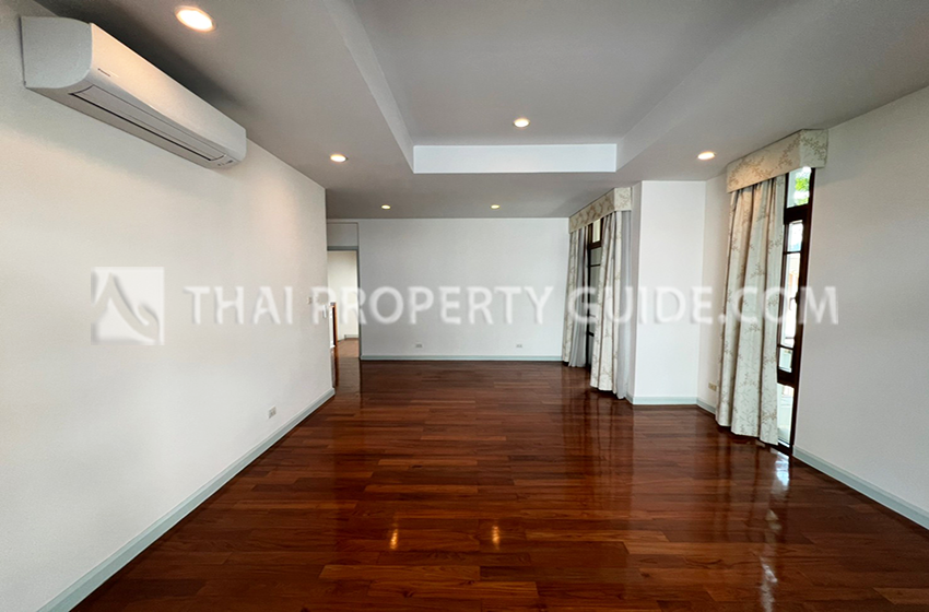 House with Shared Pool in Sukhumvit 