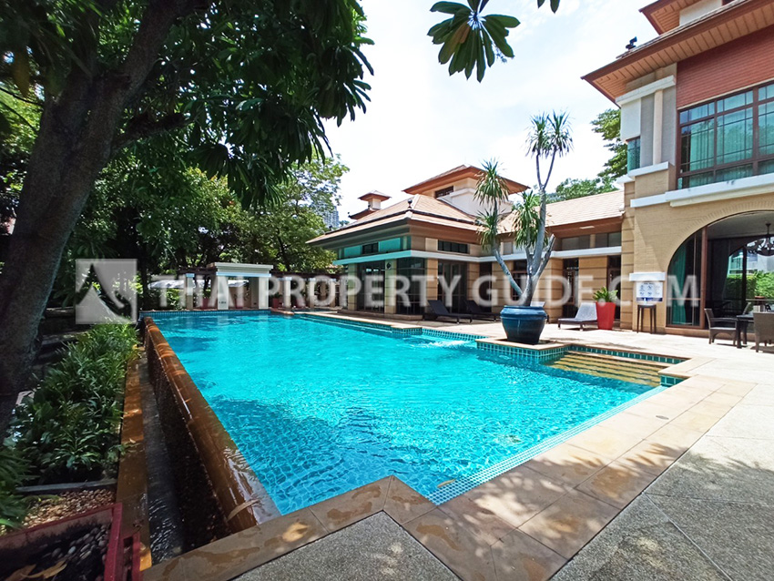 House with Shared Pool in Sukhumvit 