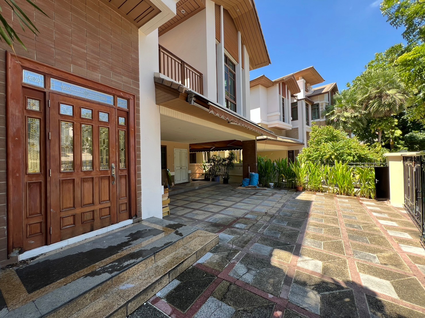 House with Shared Pool in Sukhumvit 