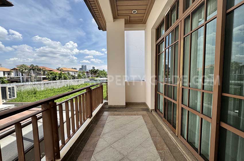 House with Shared Pool in Sukhumvit 