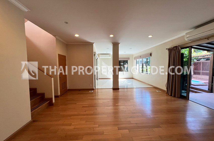 House with Shared Pool in Sukhumvit 