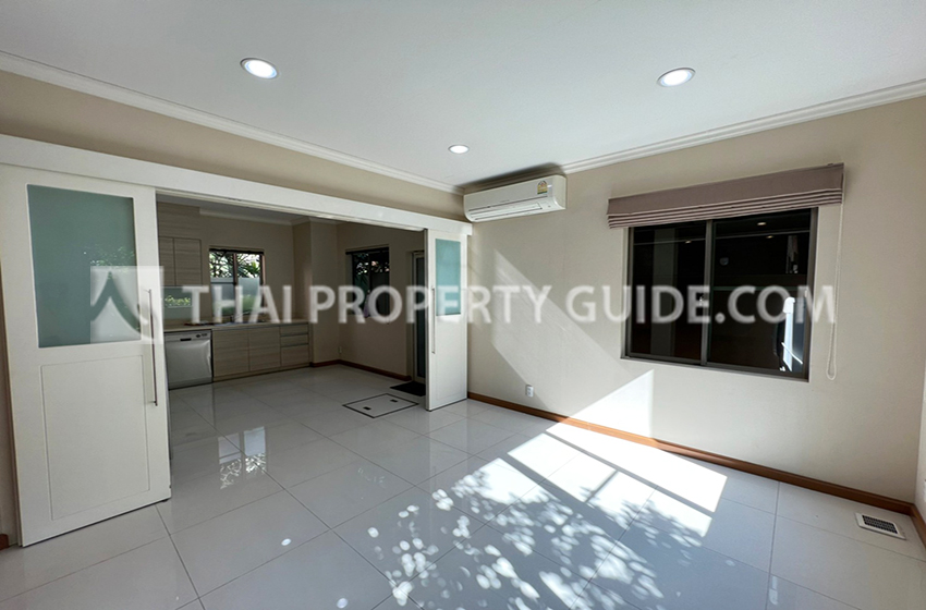 House with Shared Pool in Sukhumvit 