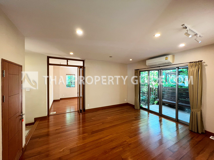 House with Shared Pool in Sukhumvit 