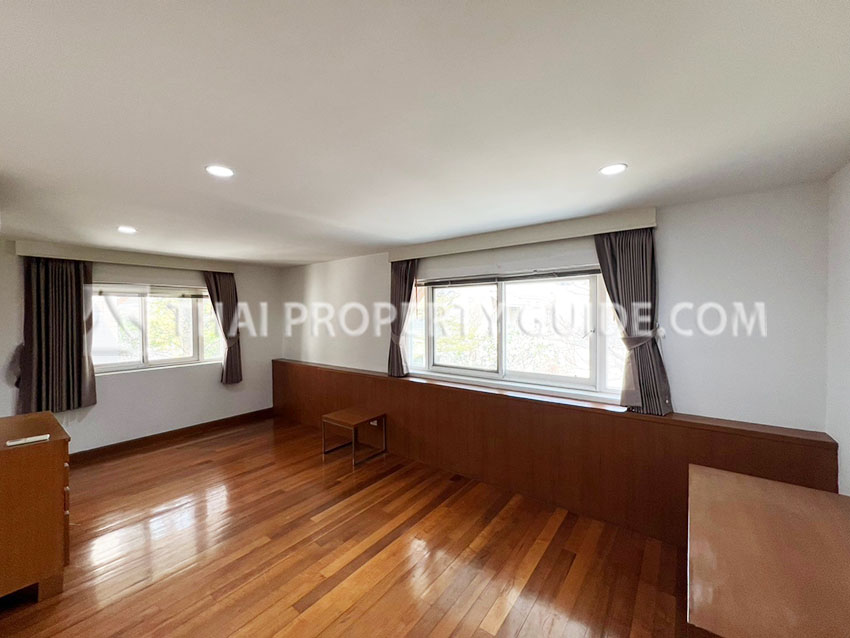 House with Shared Pool in Sukhumvit 