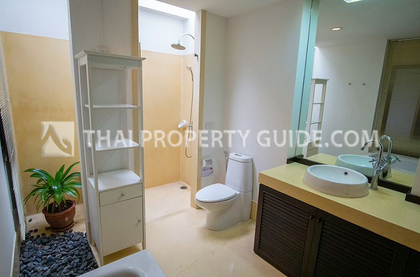 House with Shared Pool in Sukhumvit 