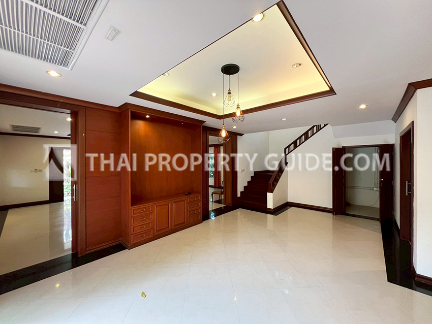 House with Shared Pool in Sukhumvit 