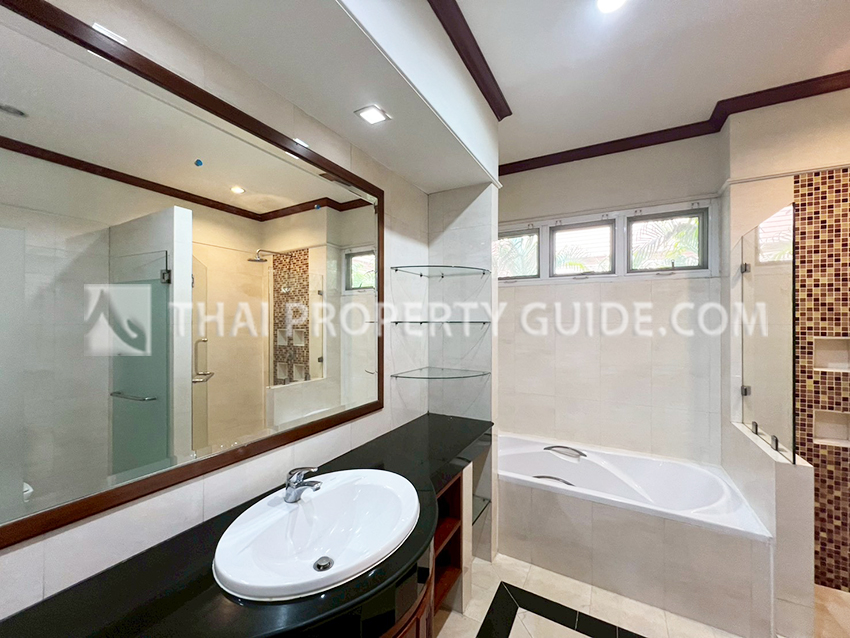 House with Shared Pool in Sukhumvit 