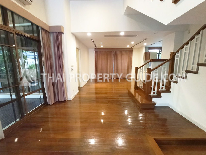 House with Shared Pool in Sukhumvit 