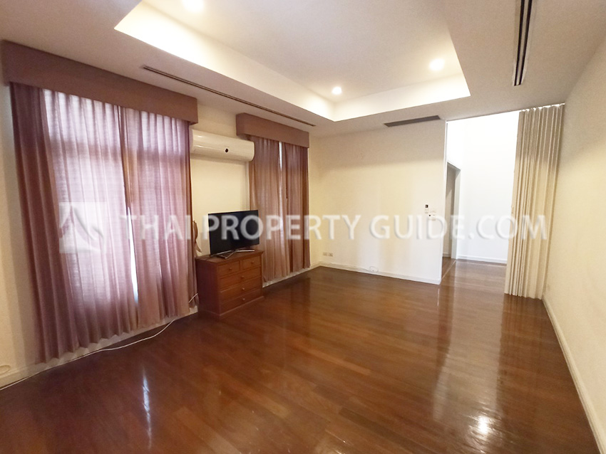 House with Shared Pool in Sukhumvit 