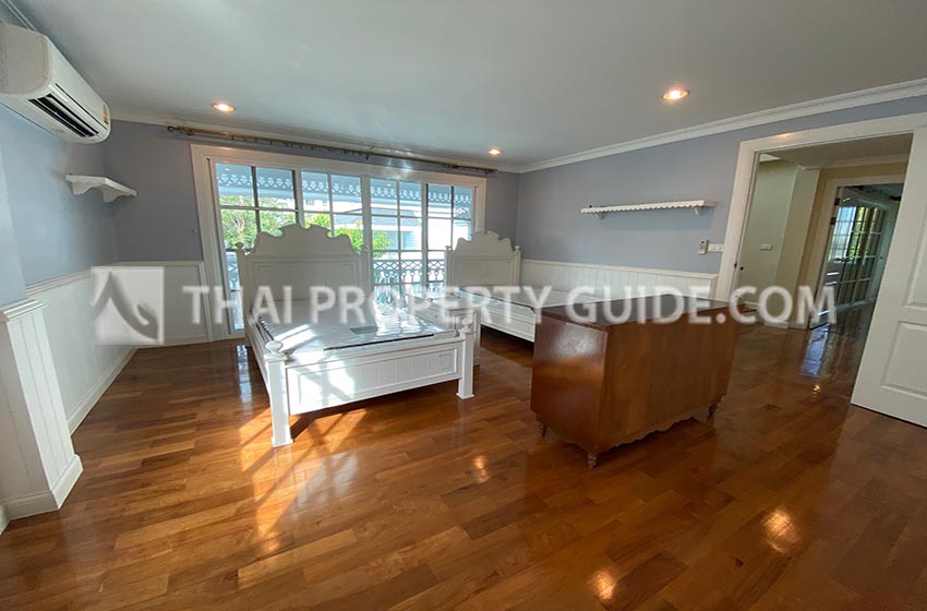 House with Shared Pool in Sukhumvit 