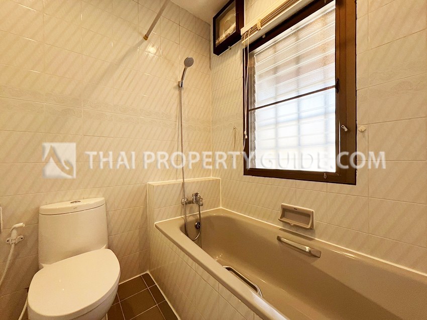 House with Shared Pool in Sukhumvit 