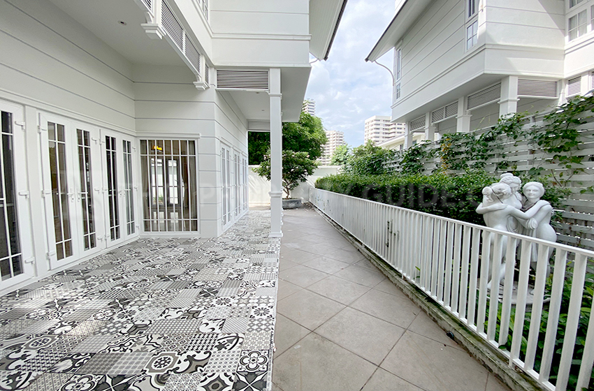 House with Shared Pool in Sukhumvit 