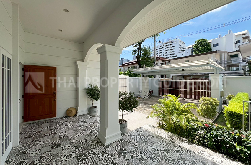 House with Shared Pool in Sukhumvit 