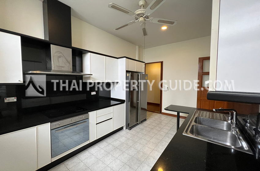 House with Shared Pool in Sukhumvit 