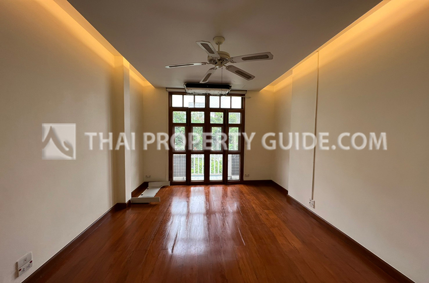 House with Shared Pool in Sukhumvit 