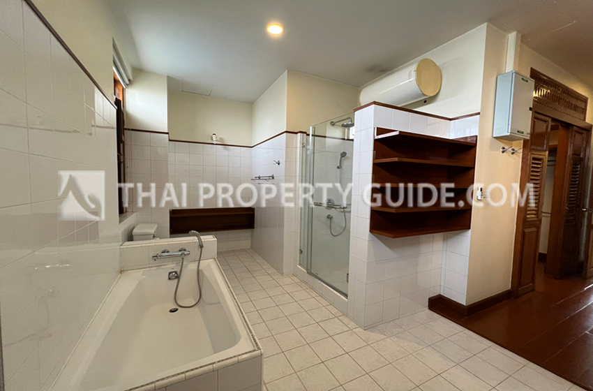 House with Shared Pool in Sukhumvit 