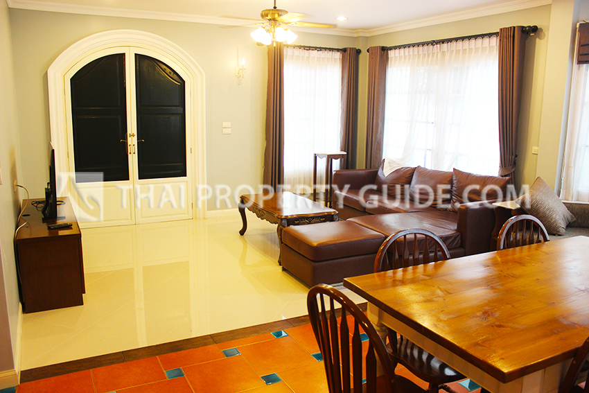 House with Shared Pool in Sukhumvit 