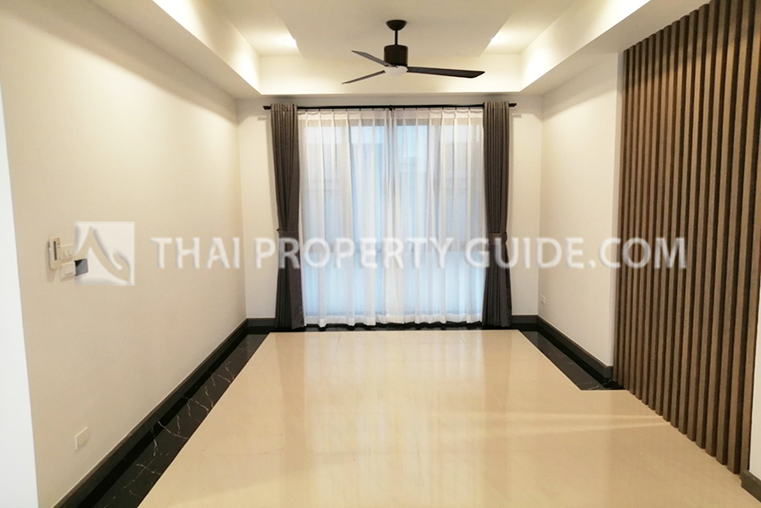 House with Shared Pool in Sukhumvit 