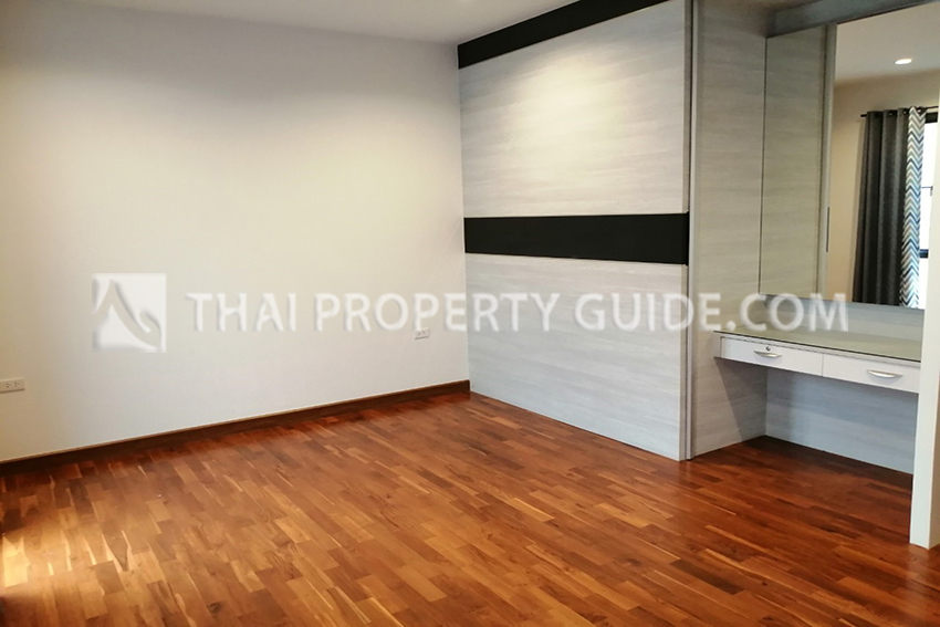 House with Shared Pool in Sukhumvit 