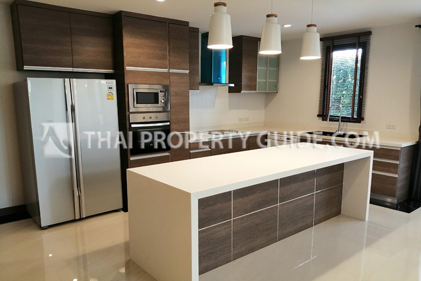 House with Shared Pool in Sukhumvit 