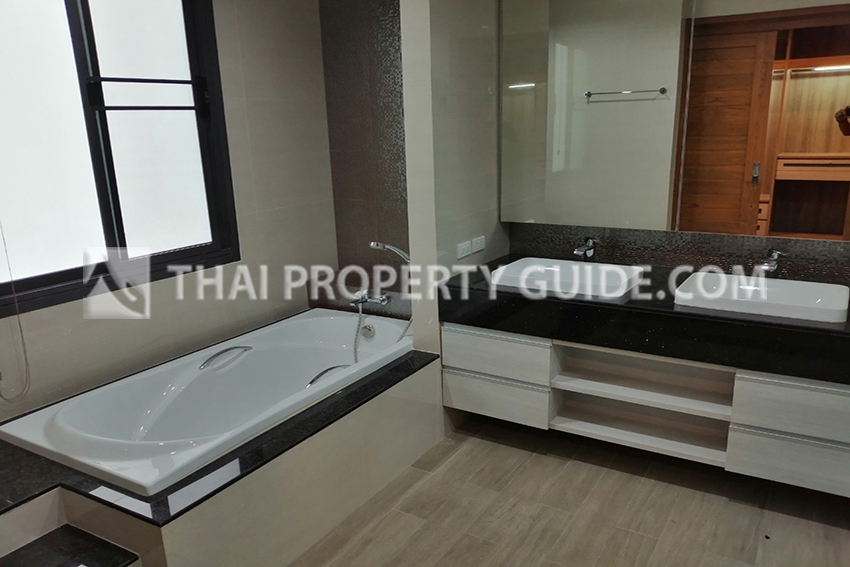 House with Shared Pool in Sukhumvit 