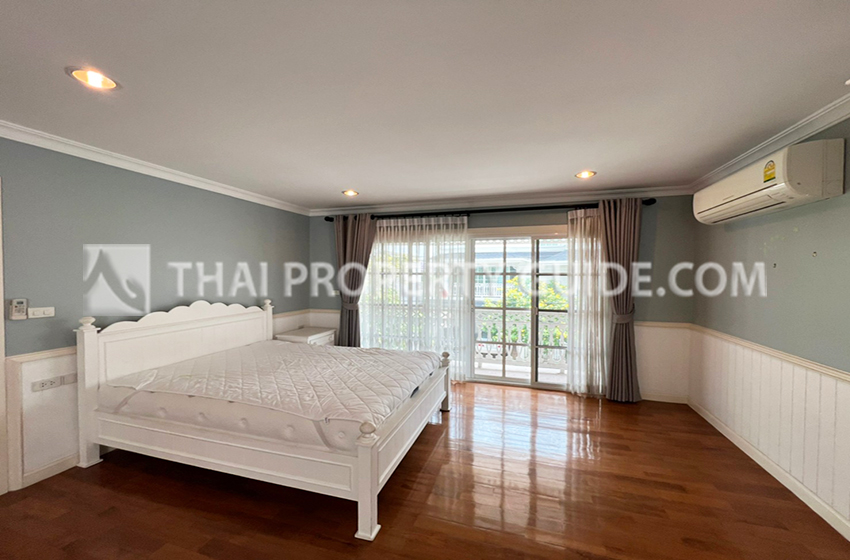 House with Shared Pool in Sukhumvit 