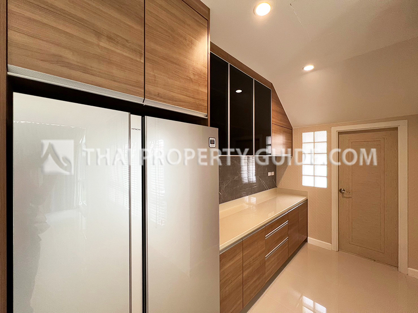 House with Shared Pool in Sukhumvit 