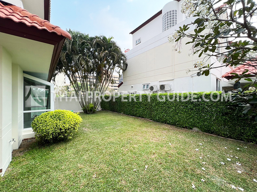 House with Shared Pool in Sukhumvit 