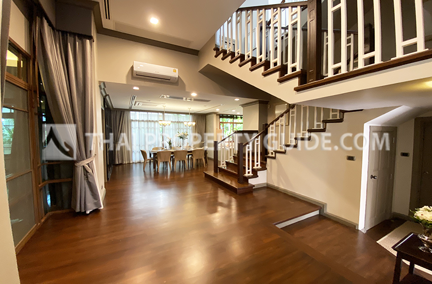 House with Shared Pool in Sukhumvit 