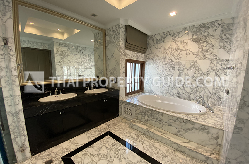 House with Shared Pool in Sukhumvit 